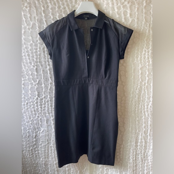 Ann Taylor Dresses & Skirts - ANN TAYLOR a button down top. Point collar black dress. Size (8).